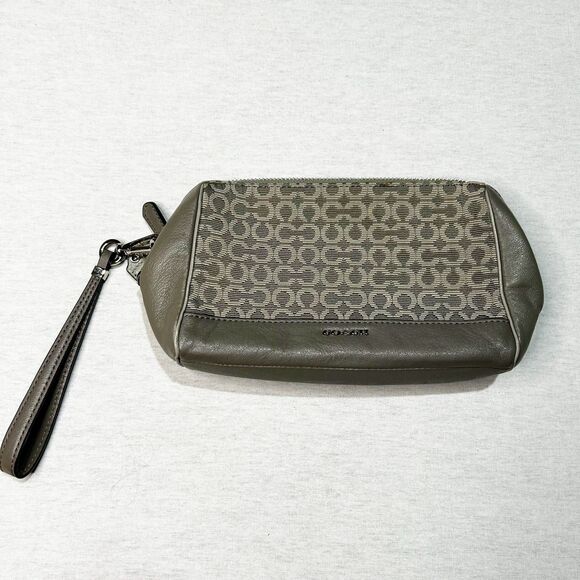Coach OP Art Grey Wristlet Pouch Has Hangtag Signature Canvas Leather Trim - Picture 2 of 6